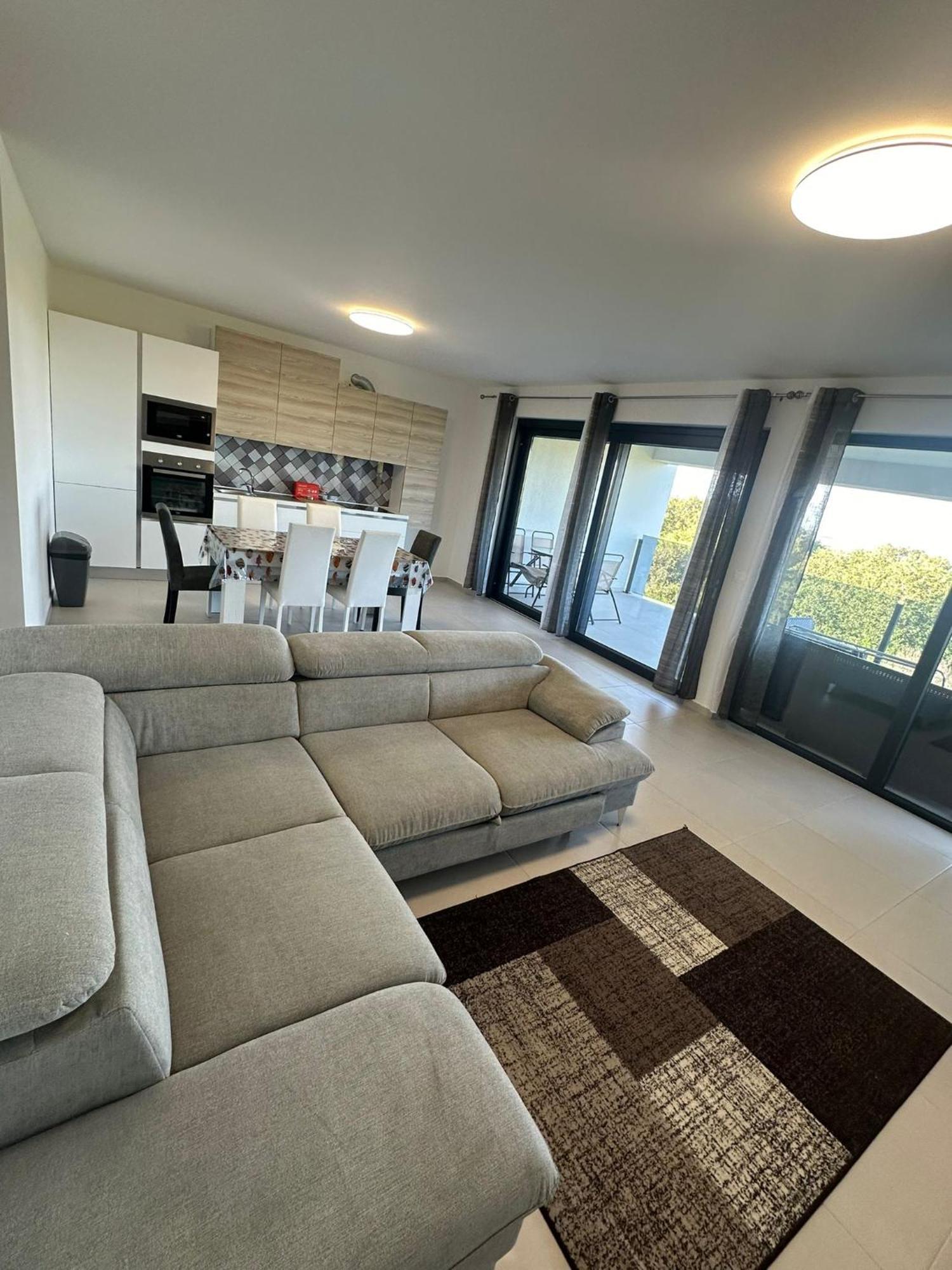 Izabel Apartment *